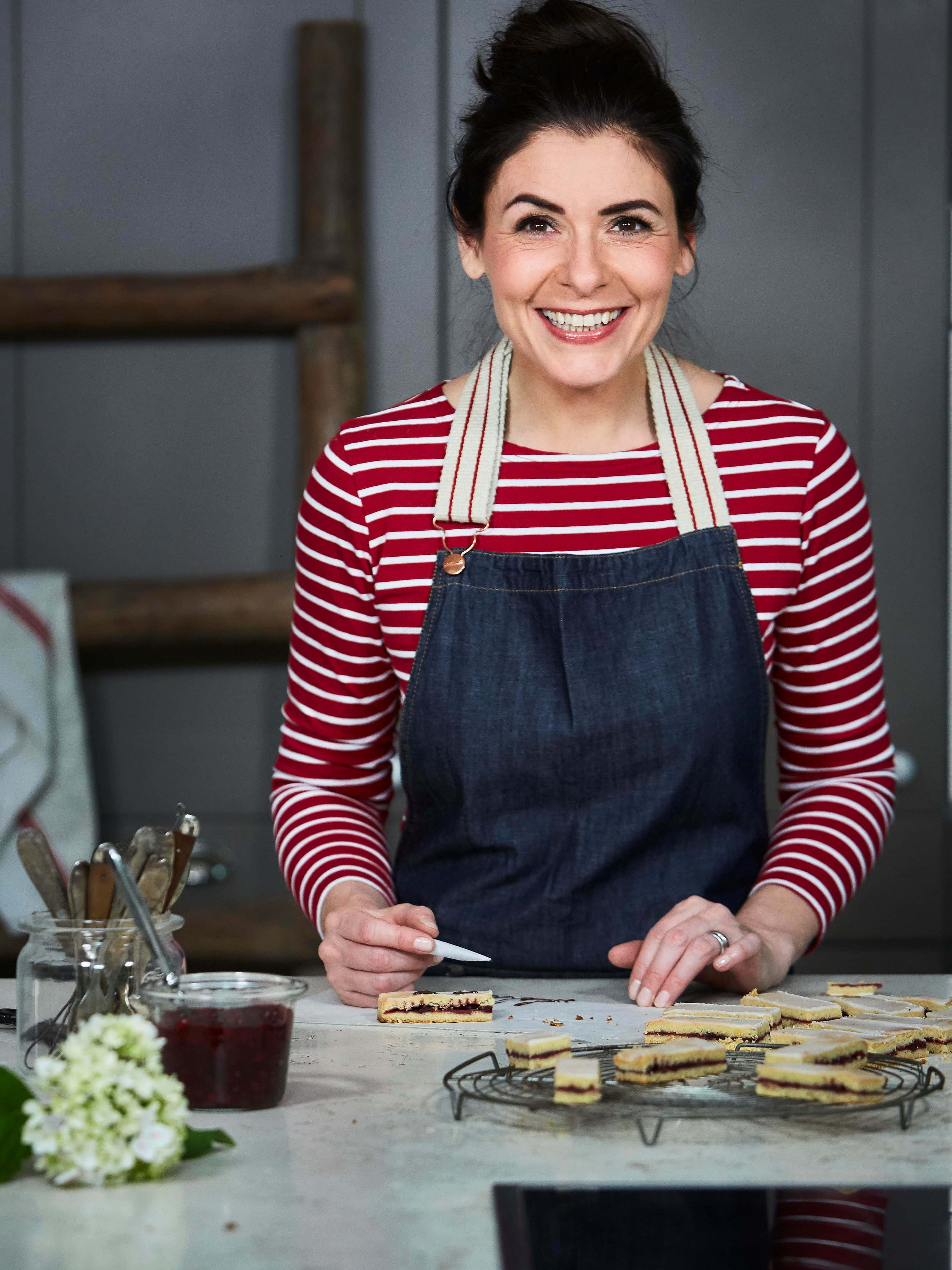 VÉRONIQUE WITZIGMANN - PINWHEEL CAKE MIT GLANZ